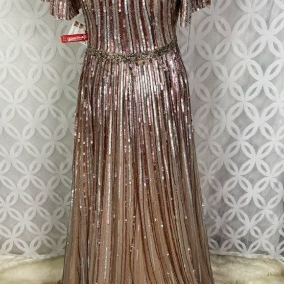 Mac Duggal Short Sleeve Ombre Sequined Gown NWT - Picture 7 of 14